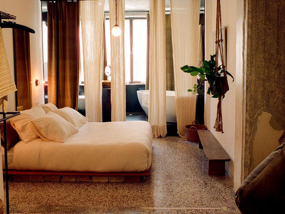 Mona Athens Hotel Buitenkant foto